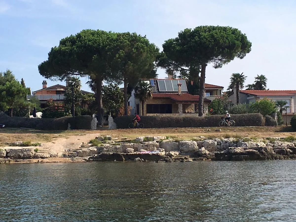 Holiday home Karigador Beach House Croatia